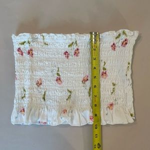 Pacsun’s Lottie Moss Floral Tube Top